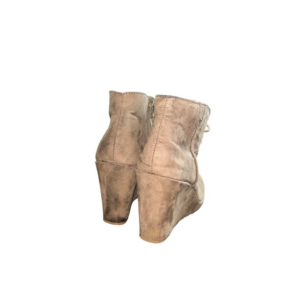 (6 for $25) Merona Retro Lace Up Wedge Bootie in Tan Size 6.5 - Picture 5 of 8